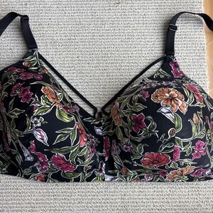 Torrid Bra Size 46DD Dream Wire Free Lightly Lined Black Floral Garden Wireless